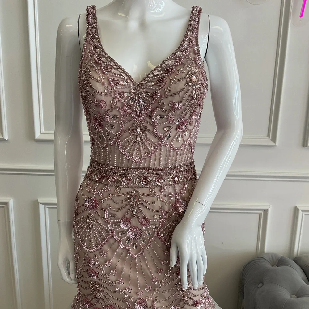 One of kind dress - Picture 2 of 2